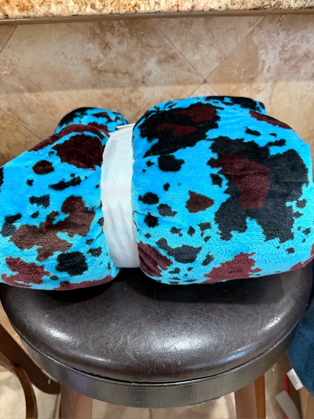 Queen Fleece lightweight Cow Print  Blanket -Blue